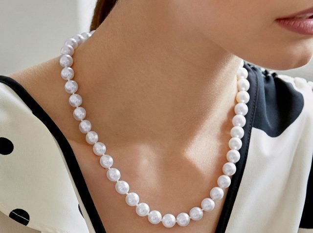 How to Buy Pearls: Everything You Need to Know